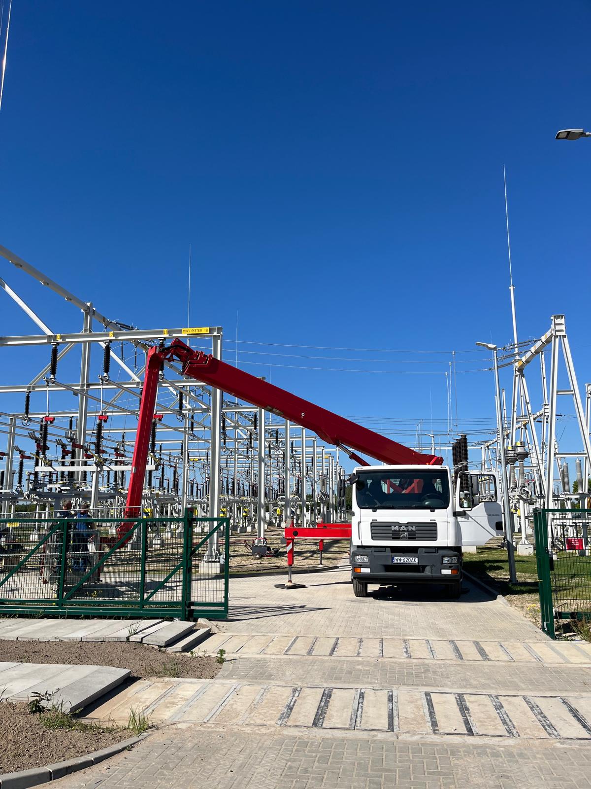 Wumag WT450 — podnośnik koszowy 45 m PINUS Warszawa